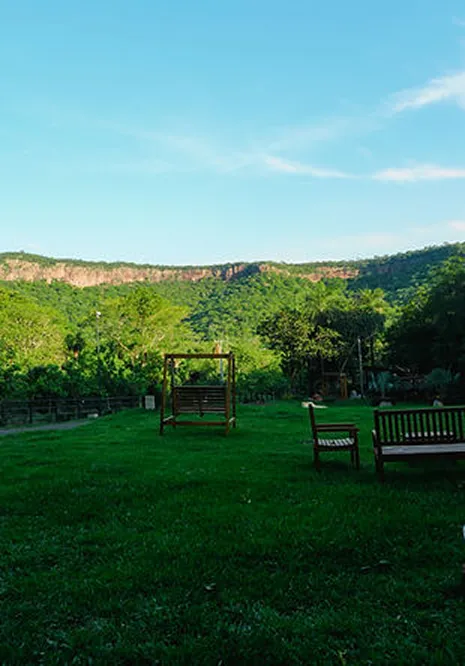 82cf61_8ae72d8400d94de2b480aa03c3b1b3dc~mv2 3_4_11zon